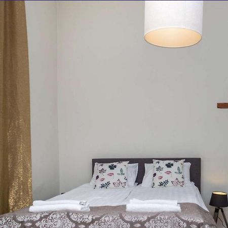 Spacious Studio Apartment In The Heart Of Old Town Tallinn Eksteriør billede