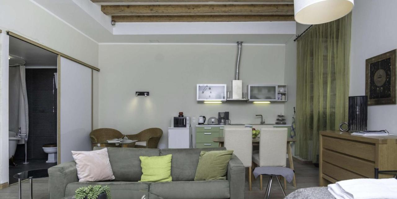 Spacious Studio Apartment In The Heart Of Old Town Tallinn Eksteriør billede