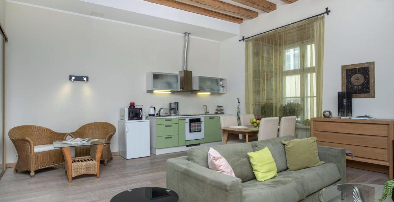 Spacious Studio Apartment In The Heart Of Old Town Tallinn Eksteriør billede
